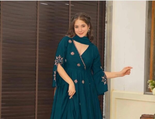 WhatsApp Image 2026-09-04 at 2.24.00 PM (2) Women Viscose Rayon Palazzo Dupatta Set