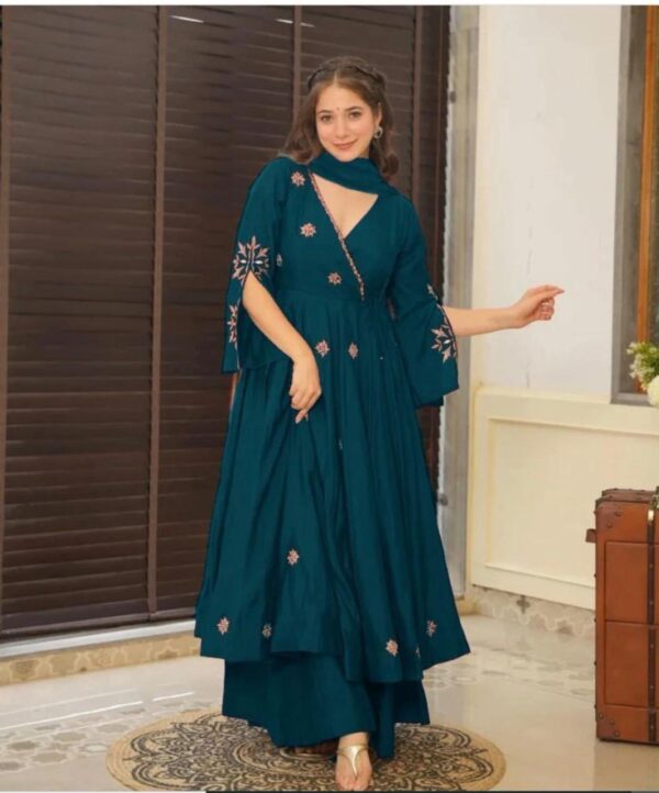 WhatsApp Image 2026-09-04 at 2.24.00 PM (3) Women Viscose Rayon Palazzo Dupatta Set