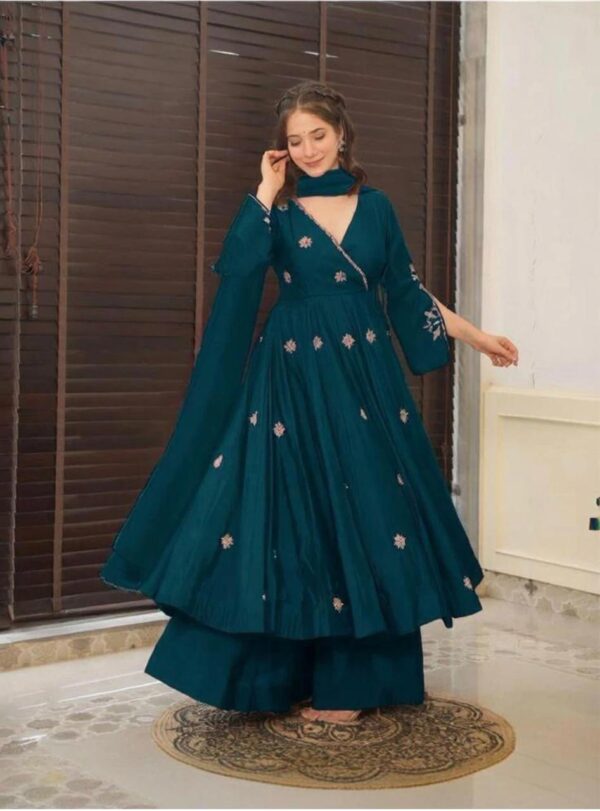 WhatsApp Image 2026-09-04 at 2.24.00 PM Women Viscose Rayon Palazzo Dupatta Set